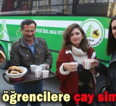 BAİBÜ’lü öğrencilere çay simit ikramı